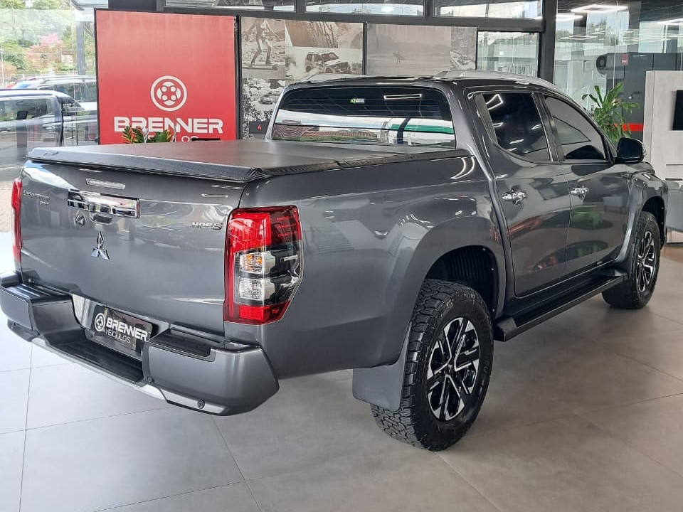 Foto L200 Triton Sport HPE-S 4x4 AT 2025